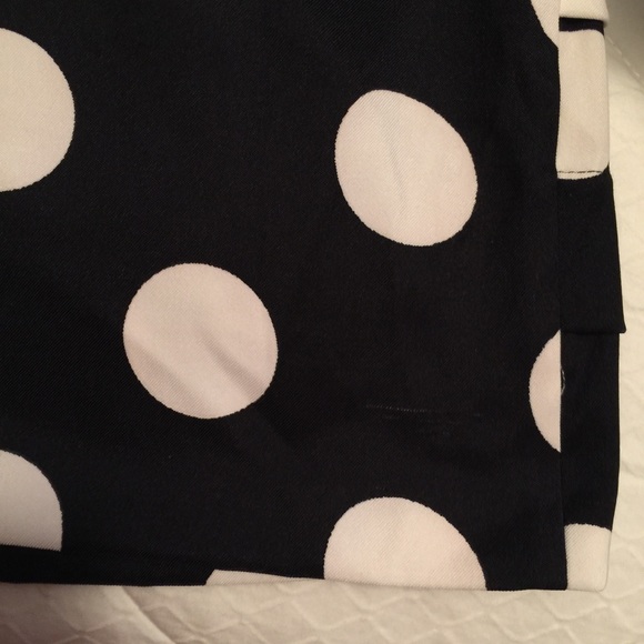 DONATED AGB polka dot dress with white belt - Picture 8 of 8